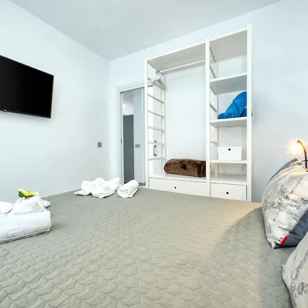 Karma 2 25m Del Mar * فامارا